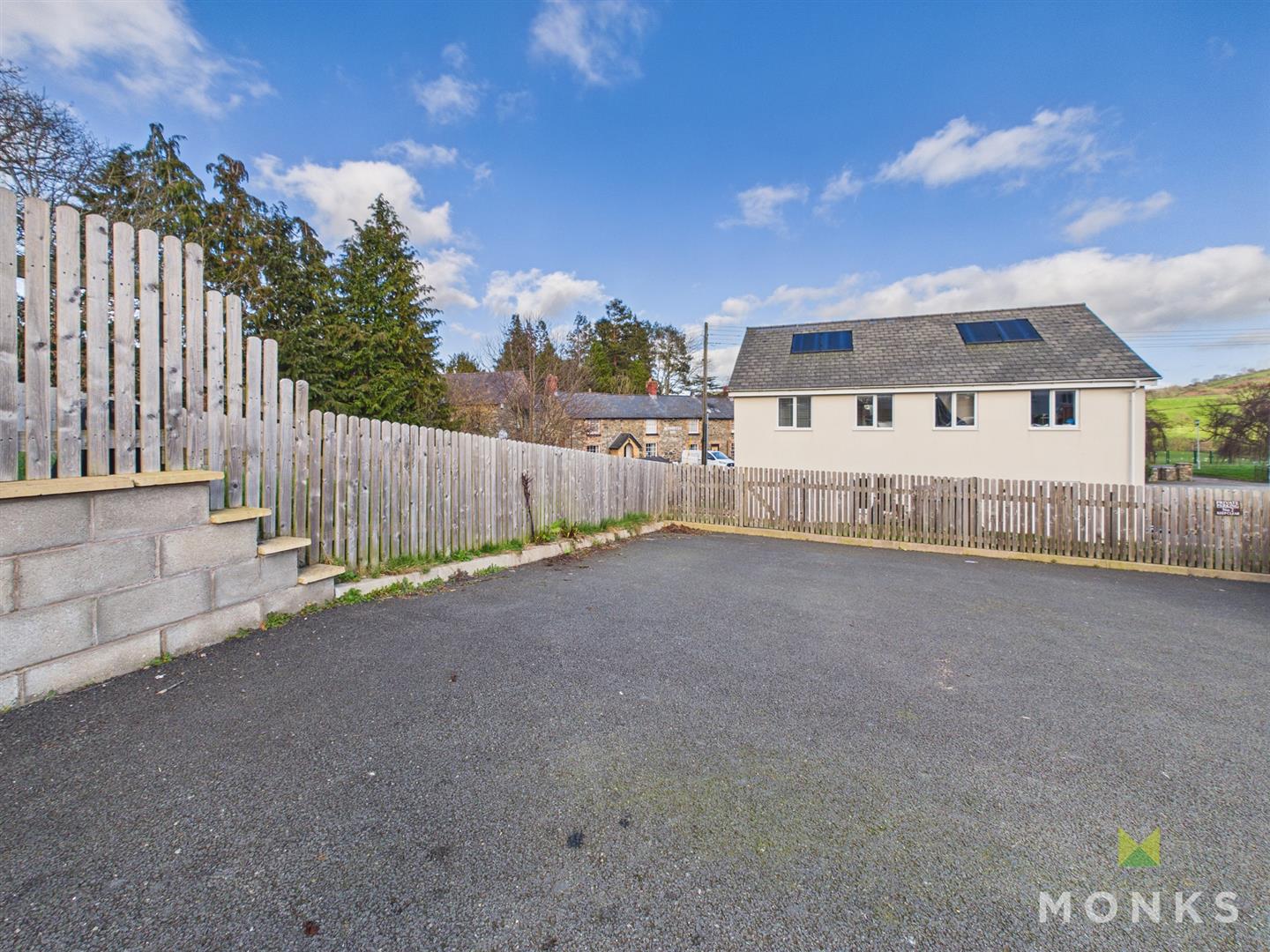 1 Cysgod Y Gyrn, Oswestry, SY10 7LQ For Sale